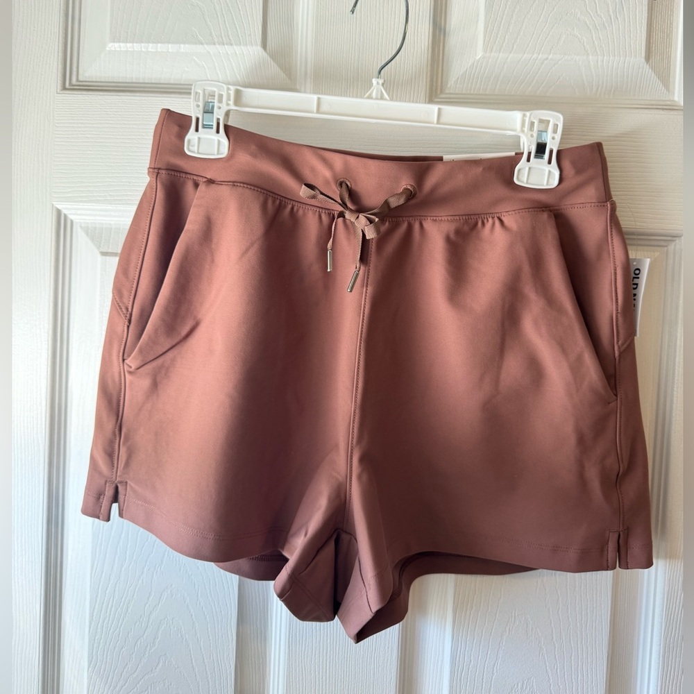 Old Navy Women's Shorts in Rust Brown